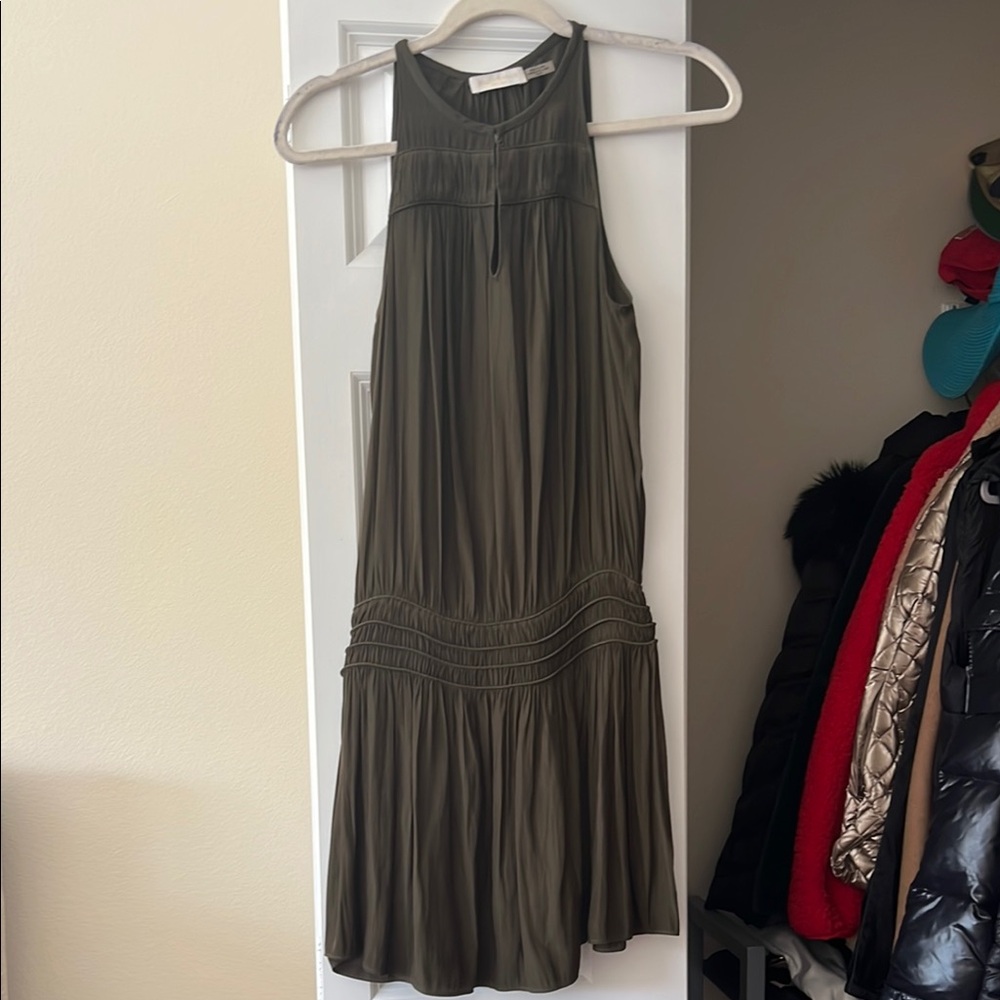 Elegant Olive Green Sleeveless Dress